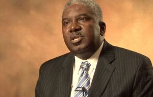 Санон в 2011 году заявлял о президентских амбициях