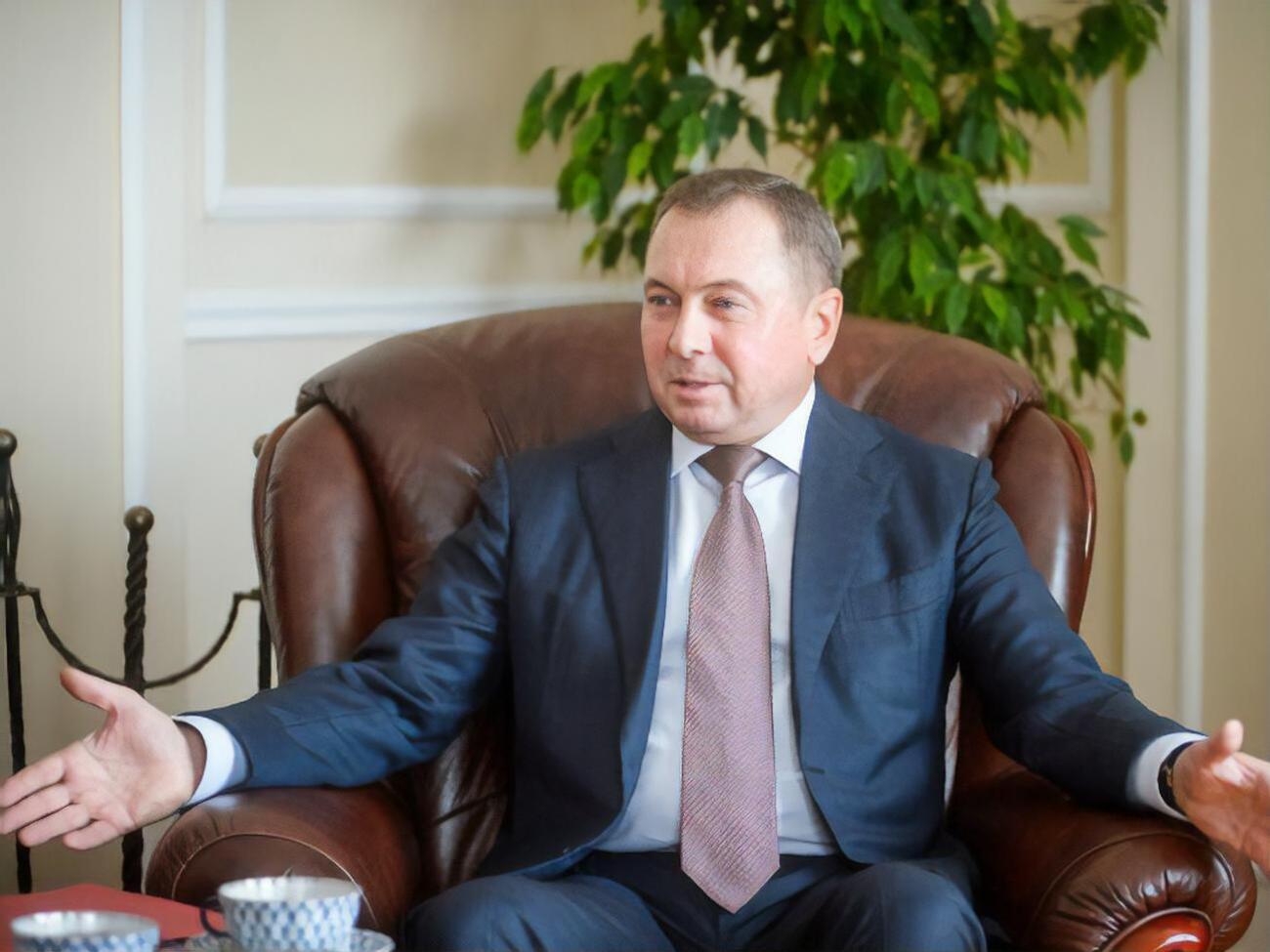 Мінськ має враховувати аспекти, пов'язані з можливими санкціями, які можуть запровадити щодо Білорусі, зазначив Макей