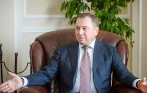 Минск должен учитывать аспекты, связанные с возможными санкциями, которые могут быть введены по отношению к Беларуси, отметил Макей