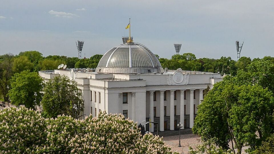 В повестке дня внеочередного заседания пять законопроектов
