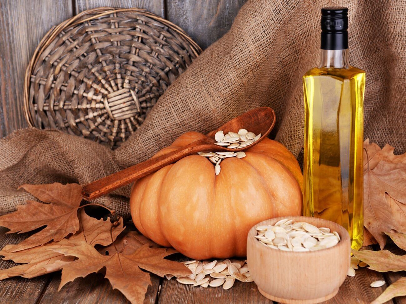 Олію з насіння гарбуза необхідно зберігати в темному прохолодному приміщенні