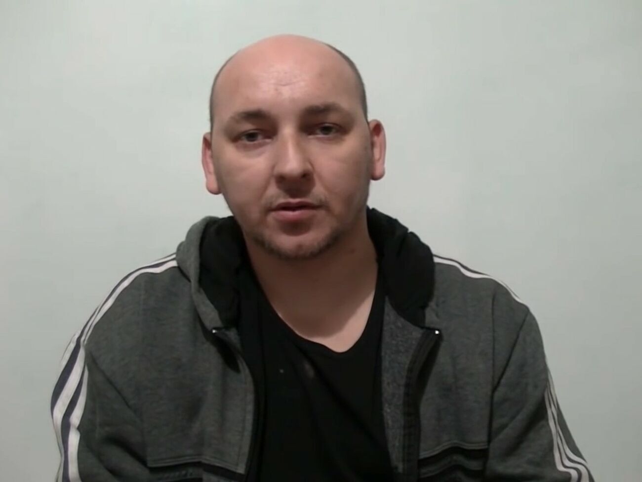 Дєєв: Мене постійно били, затискали пальці дверима, шкіру зривали ножем