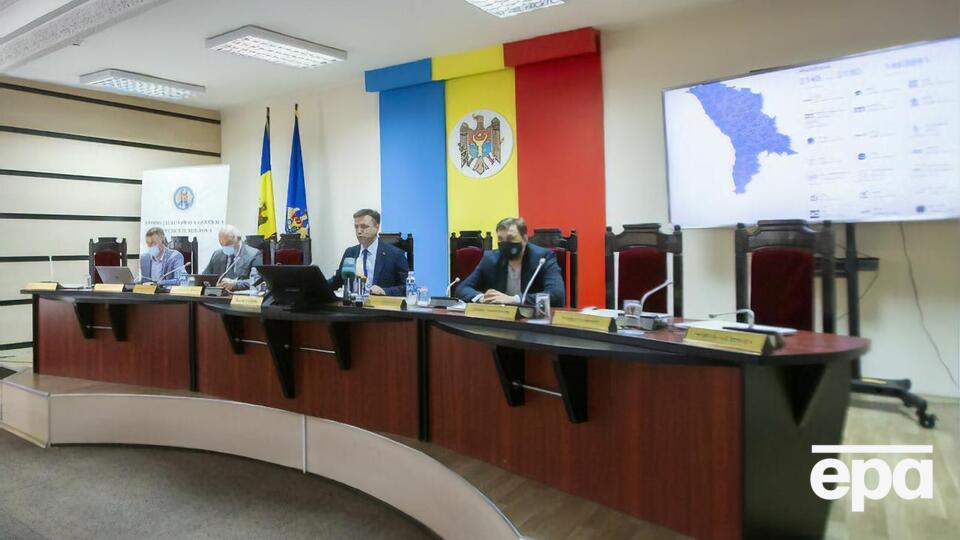За інформацією ЦВК, явка на дострокових парламентських виборах у Молдові перевищила 48%