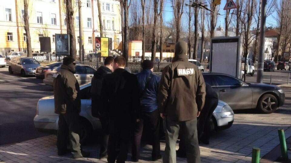 Експрокурора визнали винним у хабарництві, він пропонував $10 тис. за посаду в НАБУ