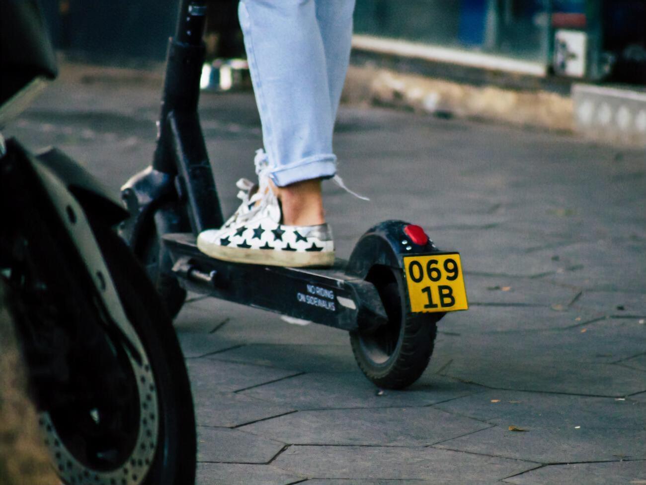 Суд призначив водієві електросамоката покарання у вигляді позбавлення волі