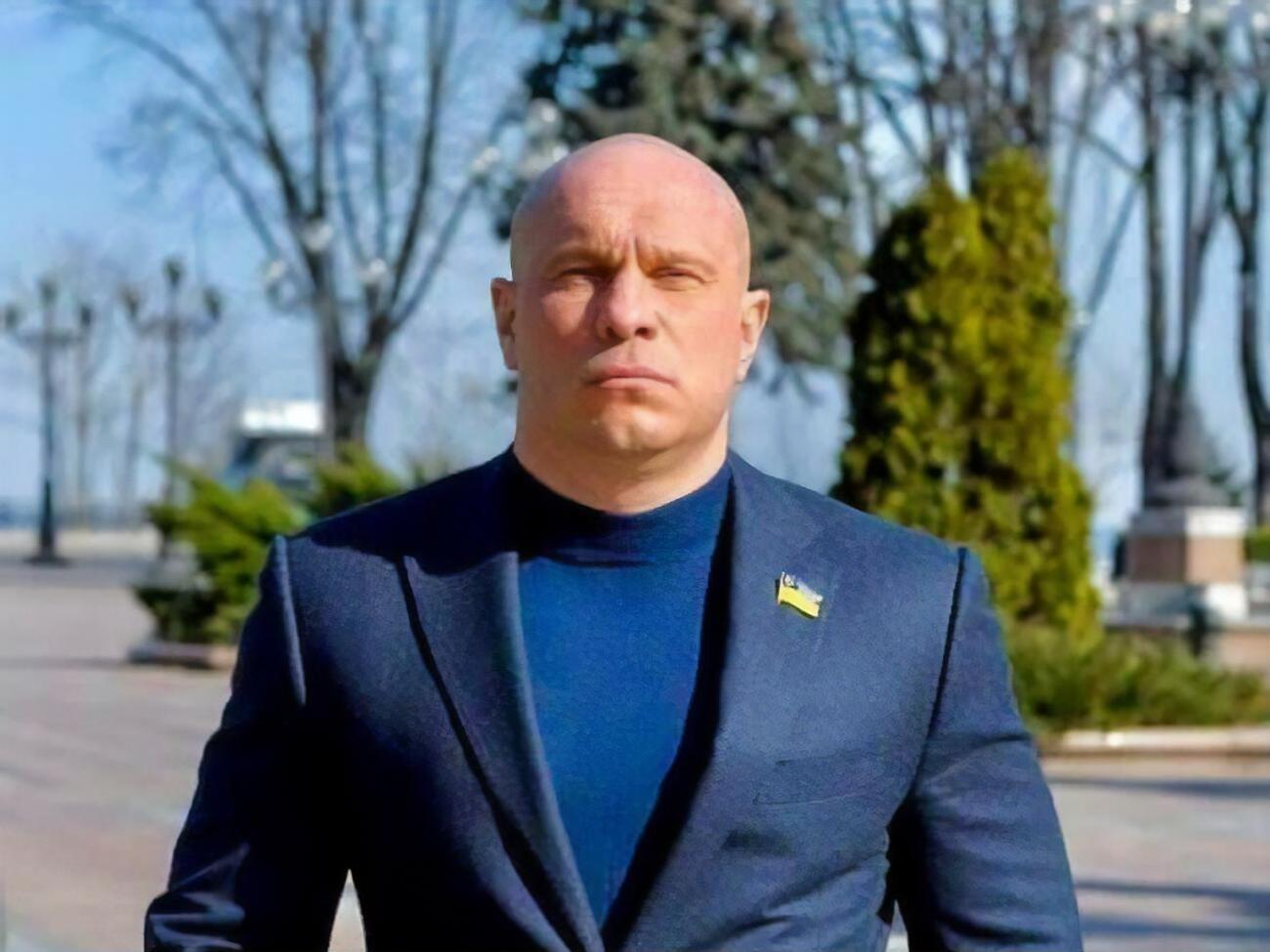 Кива сдавал в аренду жомовую яму, собственником которой не являлся, отмечают в САП. Нардеп считает, что закон не нарушал