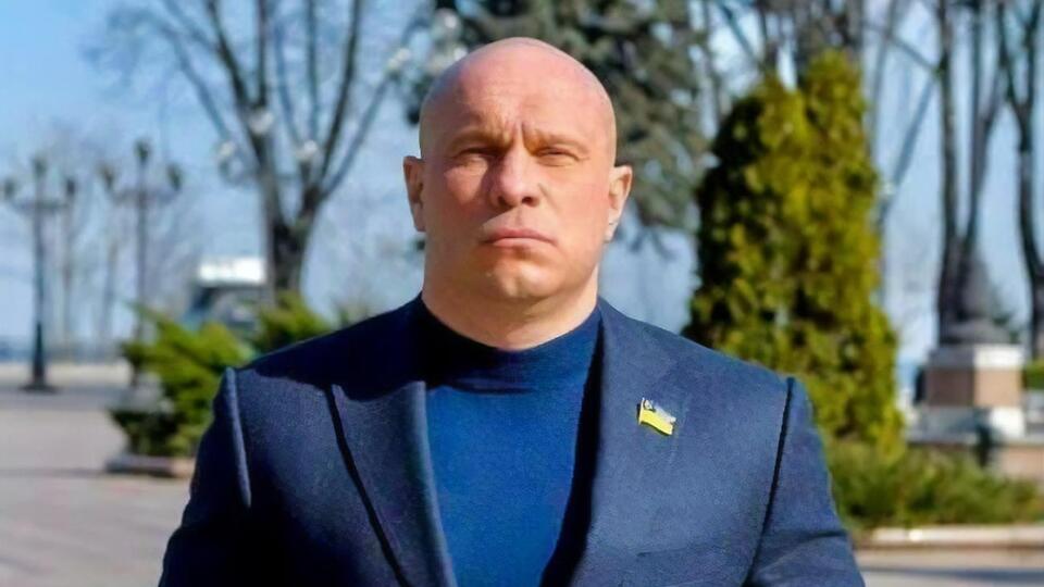 Кива сдавал в аренду жомовую яму, собственником которой не являлся, отмечают в САП. Нардеп считает, что закон не нарушал