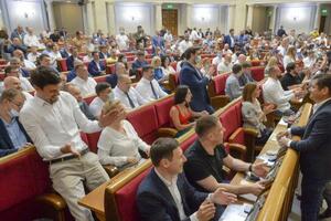 Основной причиной недоверия к политическим партиям украинцы назвали невыполнение предвыборных обещаний