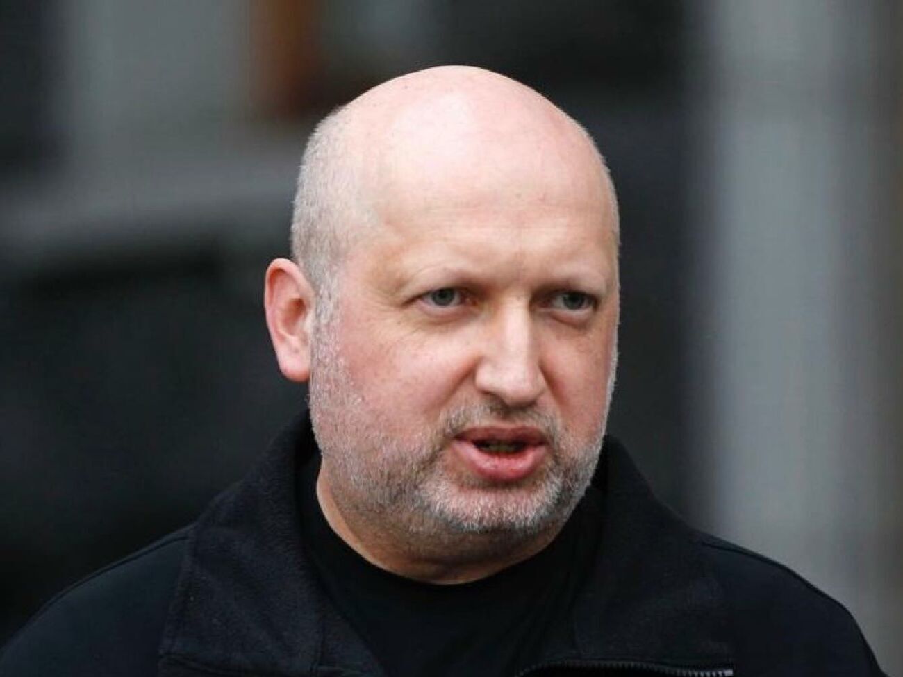 Генералу Павловскому, организовавшему оборону Мариуполя, суд установил залог гораздо больший, чем для обвиняемых в госизмене и коррупции