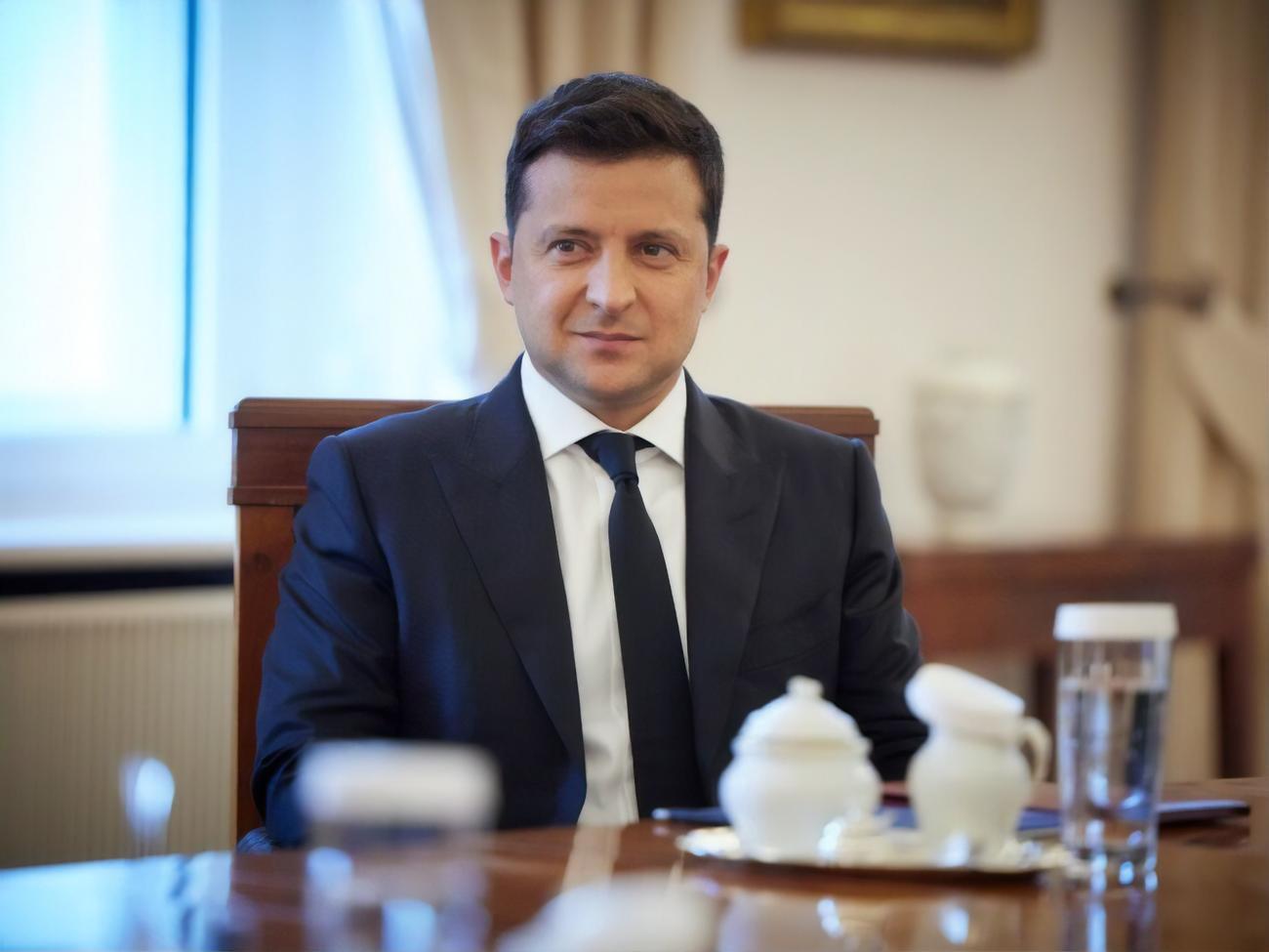 Зеленський: Я дійсно хотів би, щоб США допомагали нам у вирішенні питання мирного врегулювання на Донбасі і деокупації наших територій