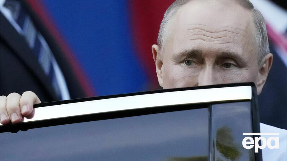 Статью Путина об "историческом единстве" украинцев и россиян комментируют в Украине и России