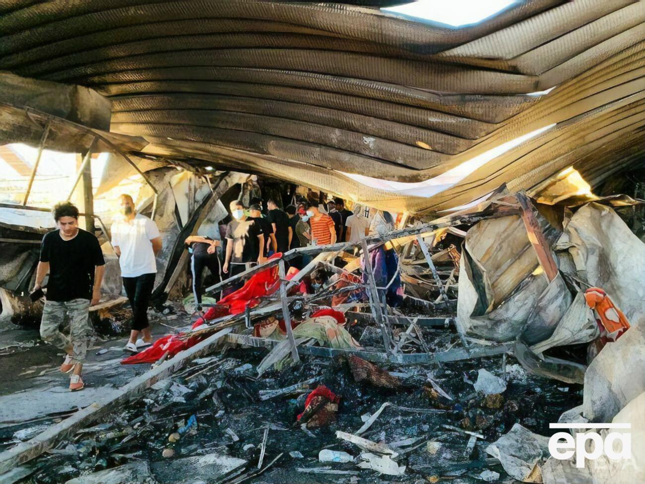 Поиск возможных жертв пожара в больнице продолжается