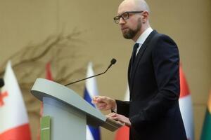 Яценюк будет говорить об Украине на площадке Atlantic Council