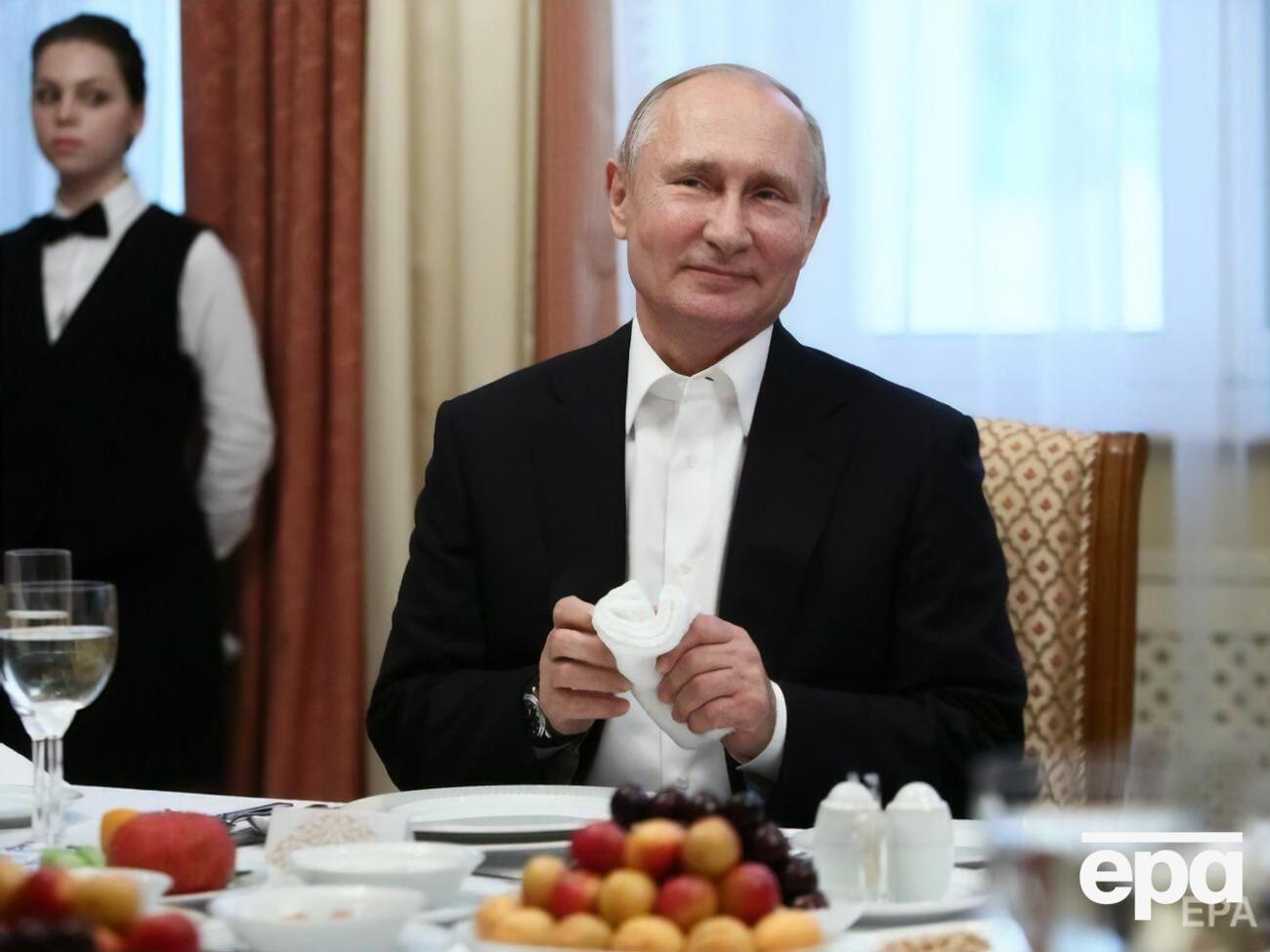 Путін обіймає посаду президента із 2000 року з кількома роками перерви
