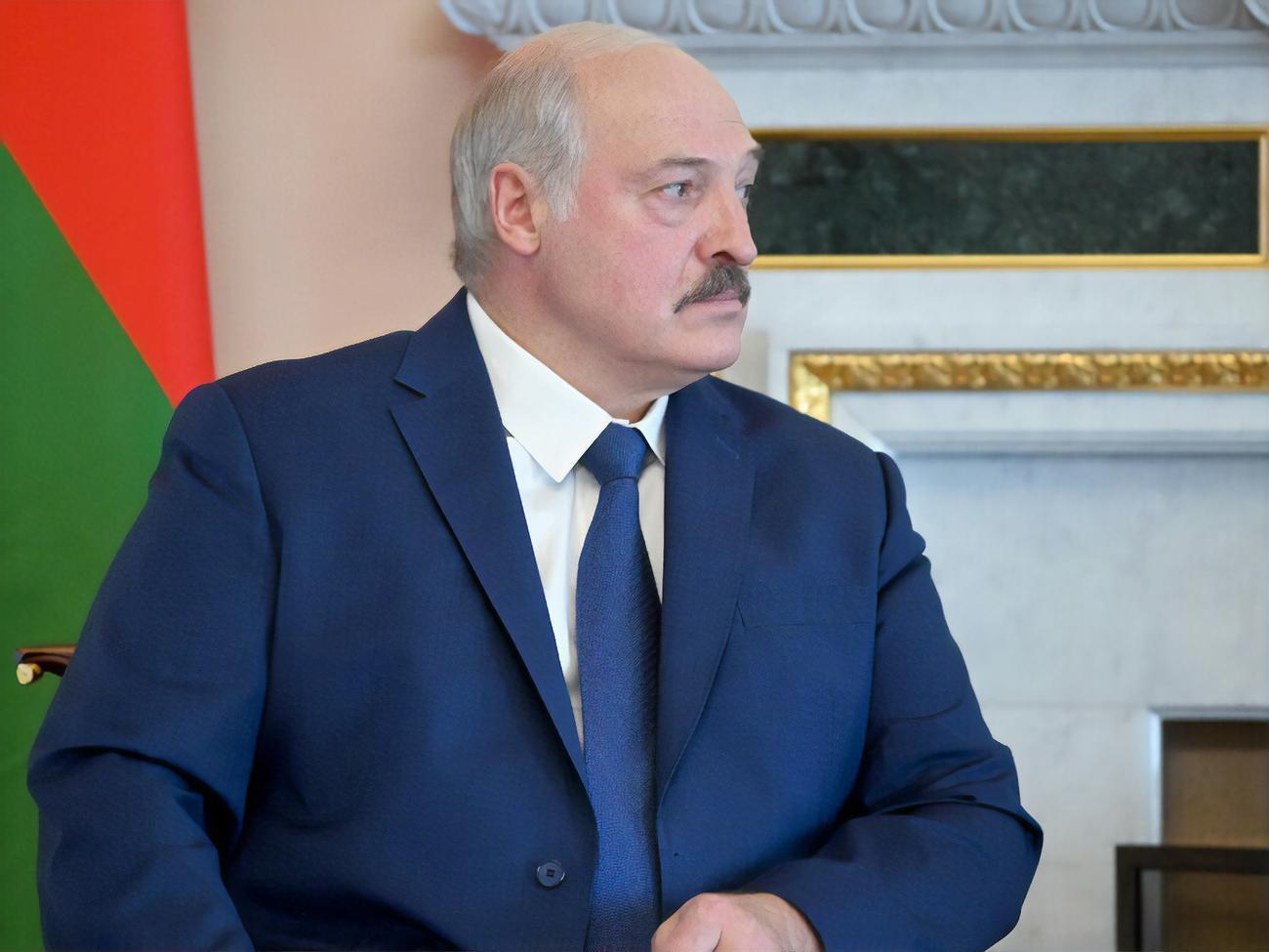 Лукашенко: Мы выдержим