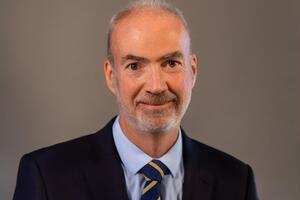 Де Понсен признал, что ситуация на Донбассе сейчас "не положительная"