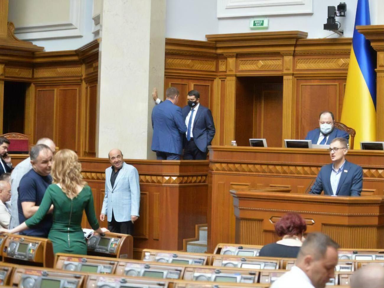 Рада прибрала із закону про старост поправку, яка стосувалася Конституційного Суду