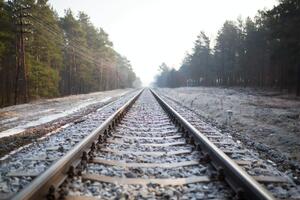 Движение через станцию временно приостановлено