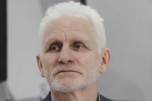 Утром с Беляцким пропала связь, позднее стало известно, что его задержали