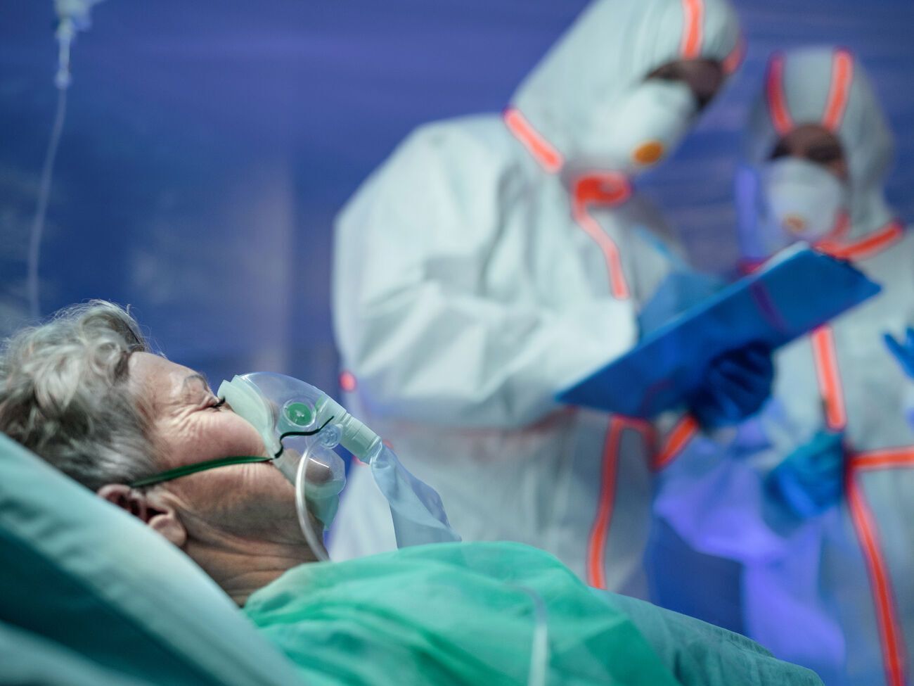 До конца лета эксперты ожидают в Украине новую вспышку COVID-19