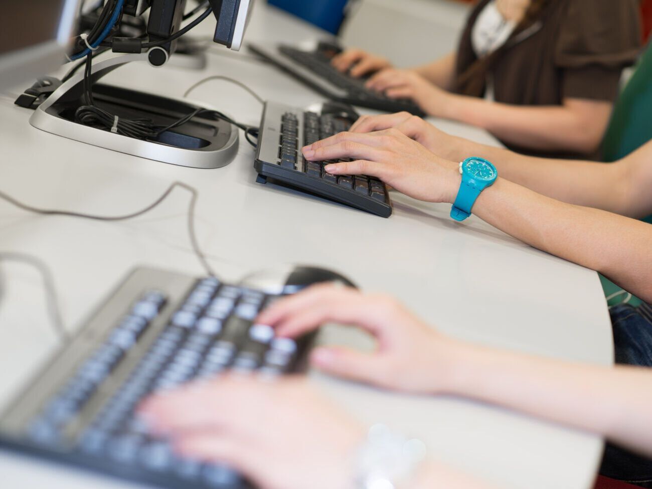 Предполагается, что правовой режим "Дія City" создаст благоприятные условия для ведения инновационного бизнеса, привлечения инвестиций, развития цифровой инфраструктуры