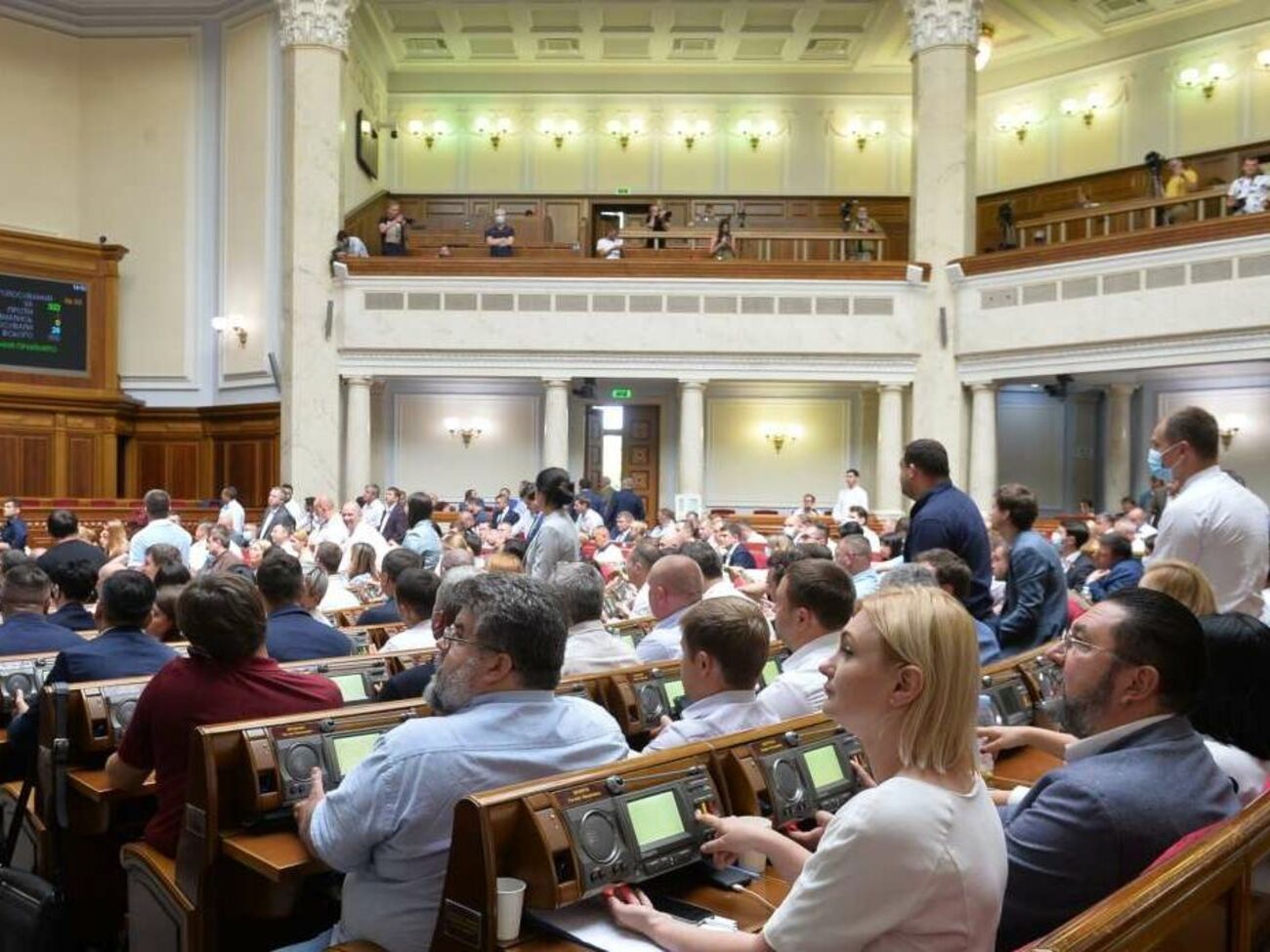 Закон поддержали 285 нардепов