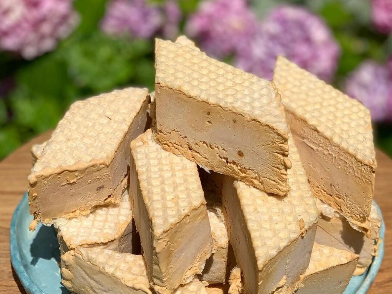 Домашнее мороженое готовится очень легко и быстро