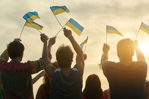 Набула чинності норма мовного закону для державних службовців, кінотеатрів, музеїв, концертів, видавців і книжкових магазинів