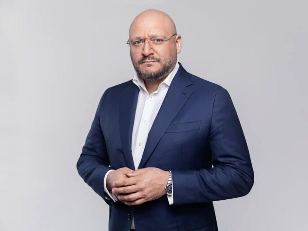 Михаил Добкин: Мы все равно их на свет божий вытащим. А они прямых солнечных лучей не любят