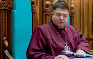 Указ об отстранении Тупицкого отменен Верховным Судом, но решение суда не может вступить в силу до результатов обжалования