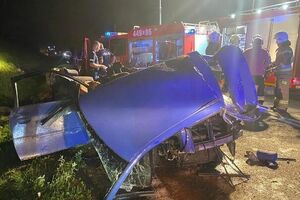 Автомобиль с украинцем за рулем выехал на обочину справа