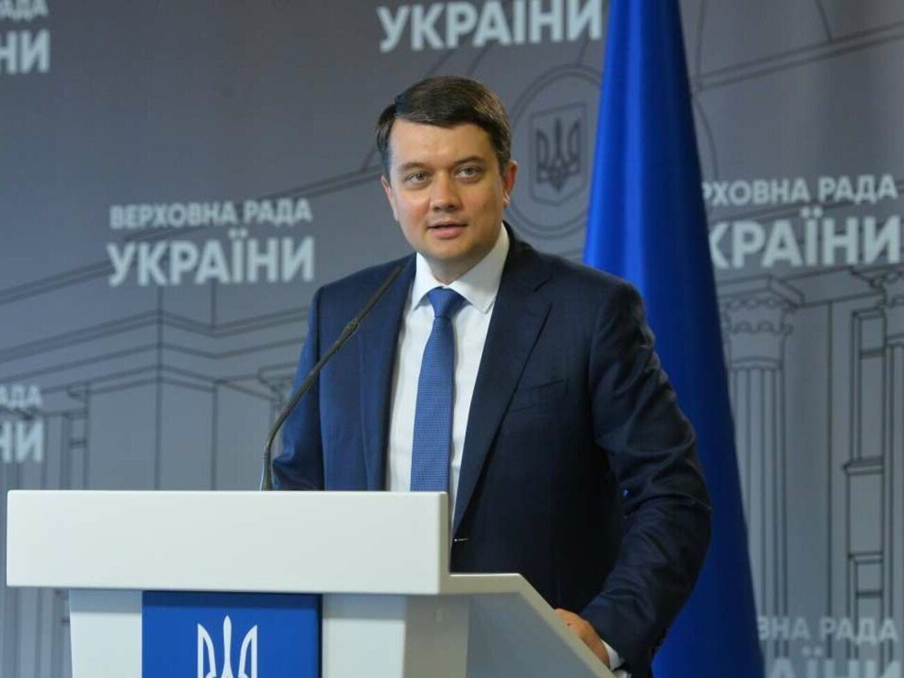 До деяких міністрів Кабміну є питання й у мене, і в народних депутатів, сказав Разумков