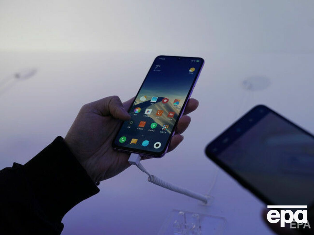 Перший смартфон компанія Xiaomi випустила у 2011 році