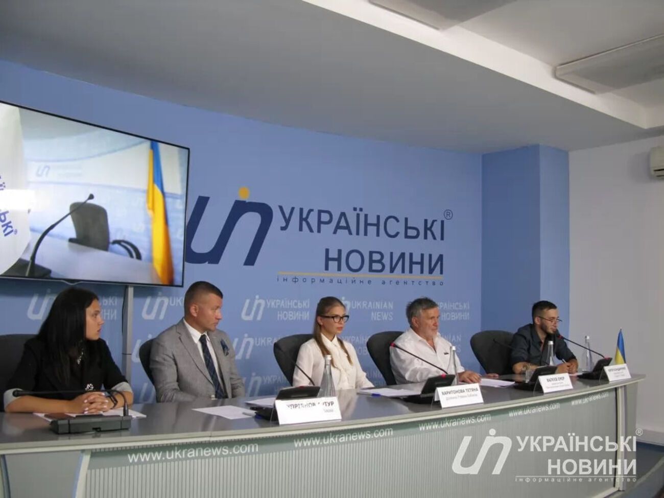 Дружина Бабаєва закликала МЗС, прем'єра і президента допомогти доправити її чоловіка в Україну