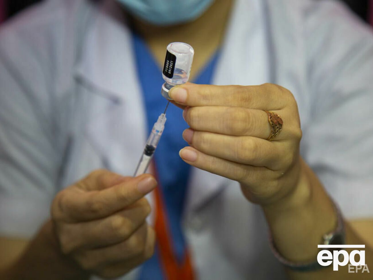 The New York Times писала, что российские медиа ведут кампанию по ухудшению имиджа вакцин Pfizer и Moderna