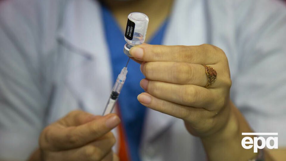 The New York Times писала, що російські медіа ведуть кампанію щодо погіршення іміджу вакцин від Pfizer і Moderna