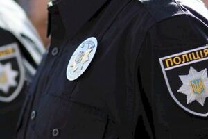 Поліцейські працюють на місці інциденту