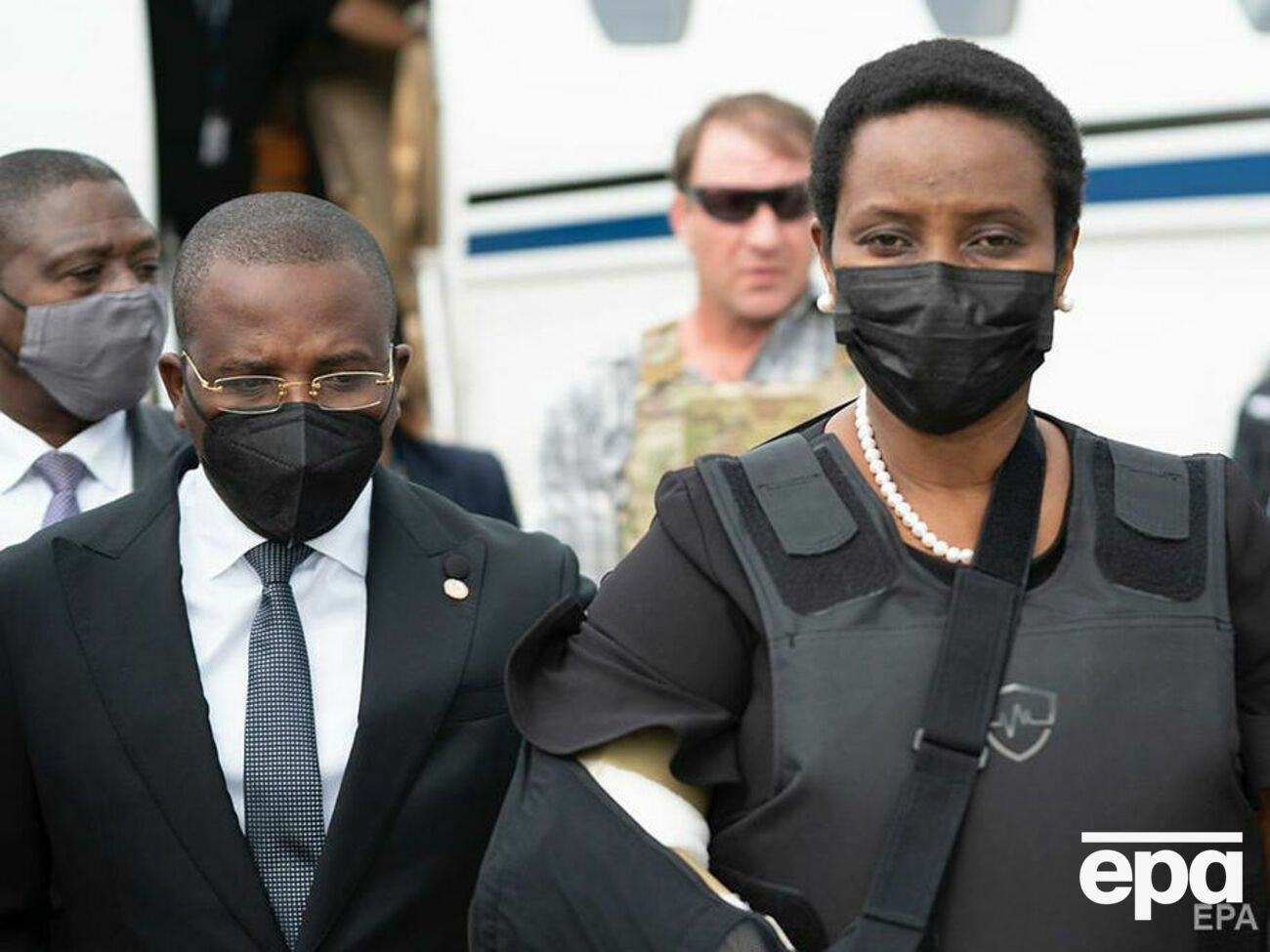 Мартин Моиз (справа на фото)&nbsp;госпитализировали в тяжелом состоянии