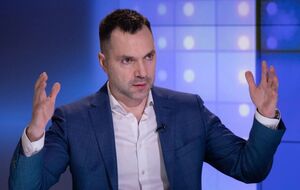 Арестович (на фото) заявил, что Зеленский борется за субъектность Украины