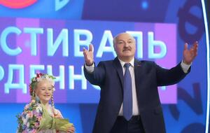 Прессекретарка Лукашенка (на фото) спростувала повідомлення про його госпіталізацію