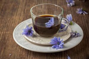 Цикорий с осторожностью нужно пить людям, желающим похудеть