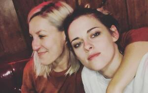 Стюарт и Мейер состоят в отношениях с 2019 года