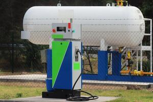 В АЗС премиум-сегмента цена газа побила рекорд за всю историю наблюдения