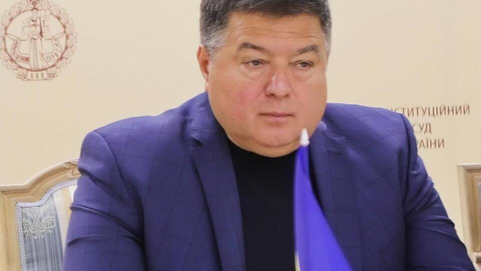 30 марта Тупицкий обжаловал указ президента в Верховном Суде