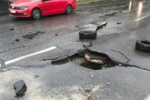 Дорожнє покриття пошкоджено на вулицях Живописній, Вишгородській та проспекті Правди