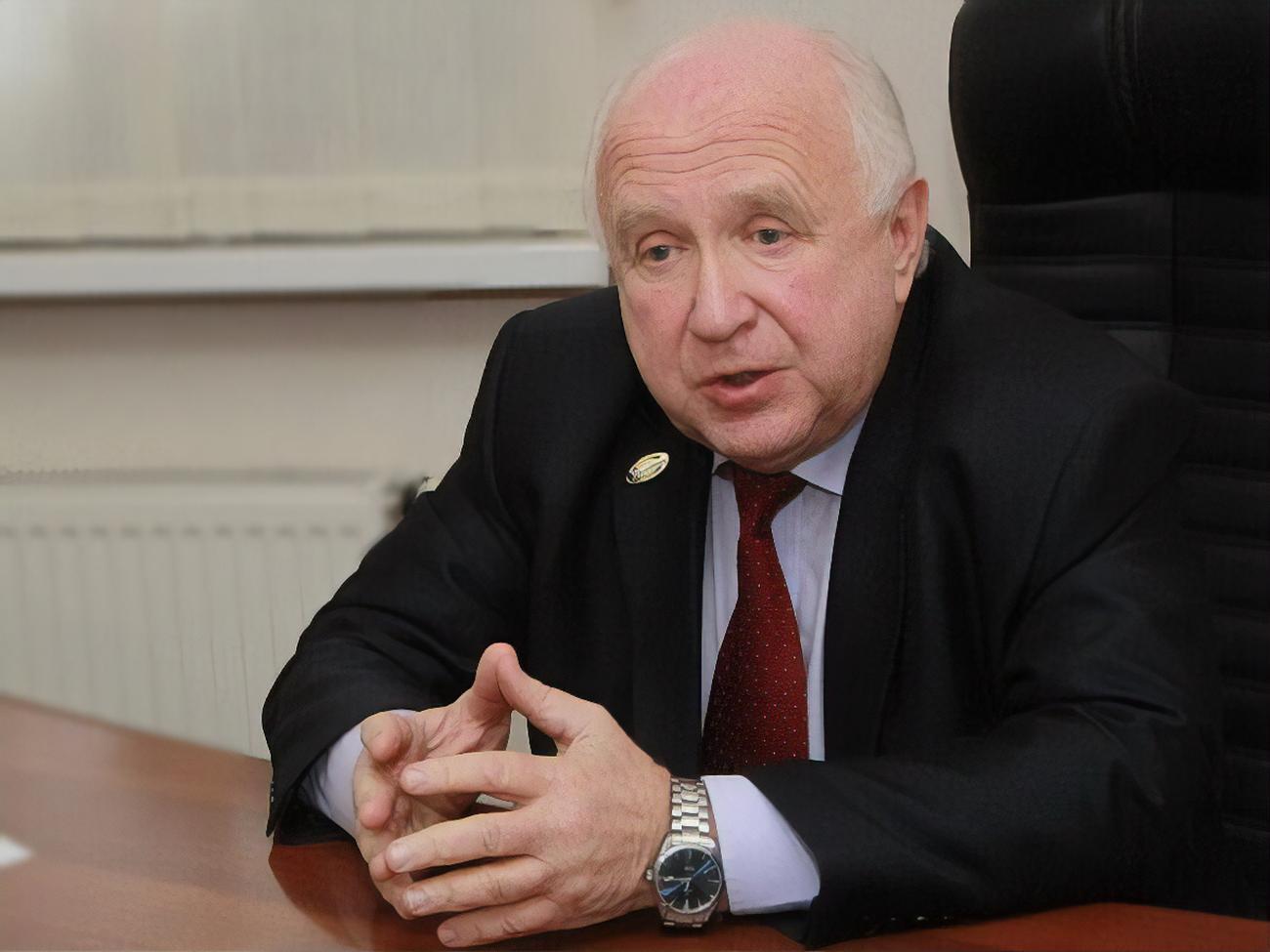 Леонід Уніговський: Люди перестали працювати і розділилися на два табори &ndash; одні за одних, інші за інших. Такого не повинно бути в такій компанії, адже скоро опалювальний сезон