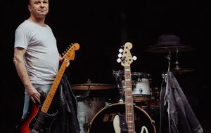 Павлик: Продается