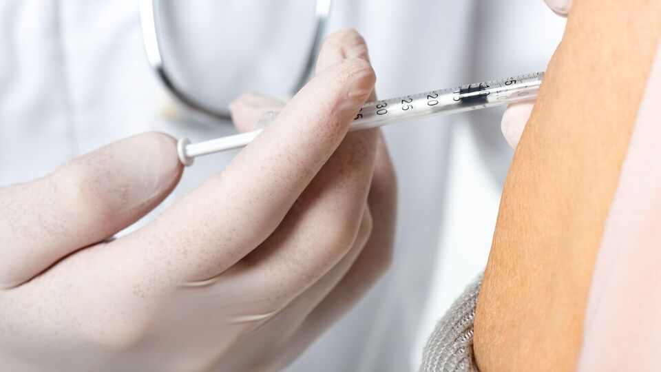 У центрі щеплюватимуть вакциною CoronaVac виробництва Sinovac Biotech
