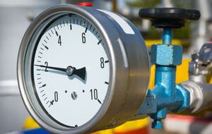 Правительство приняло решение, которое позволяет вывести из "Нафтогазу" 50 млрд грн резерва, заявили в партии