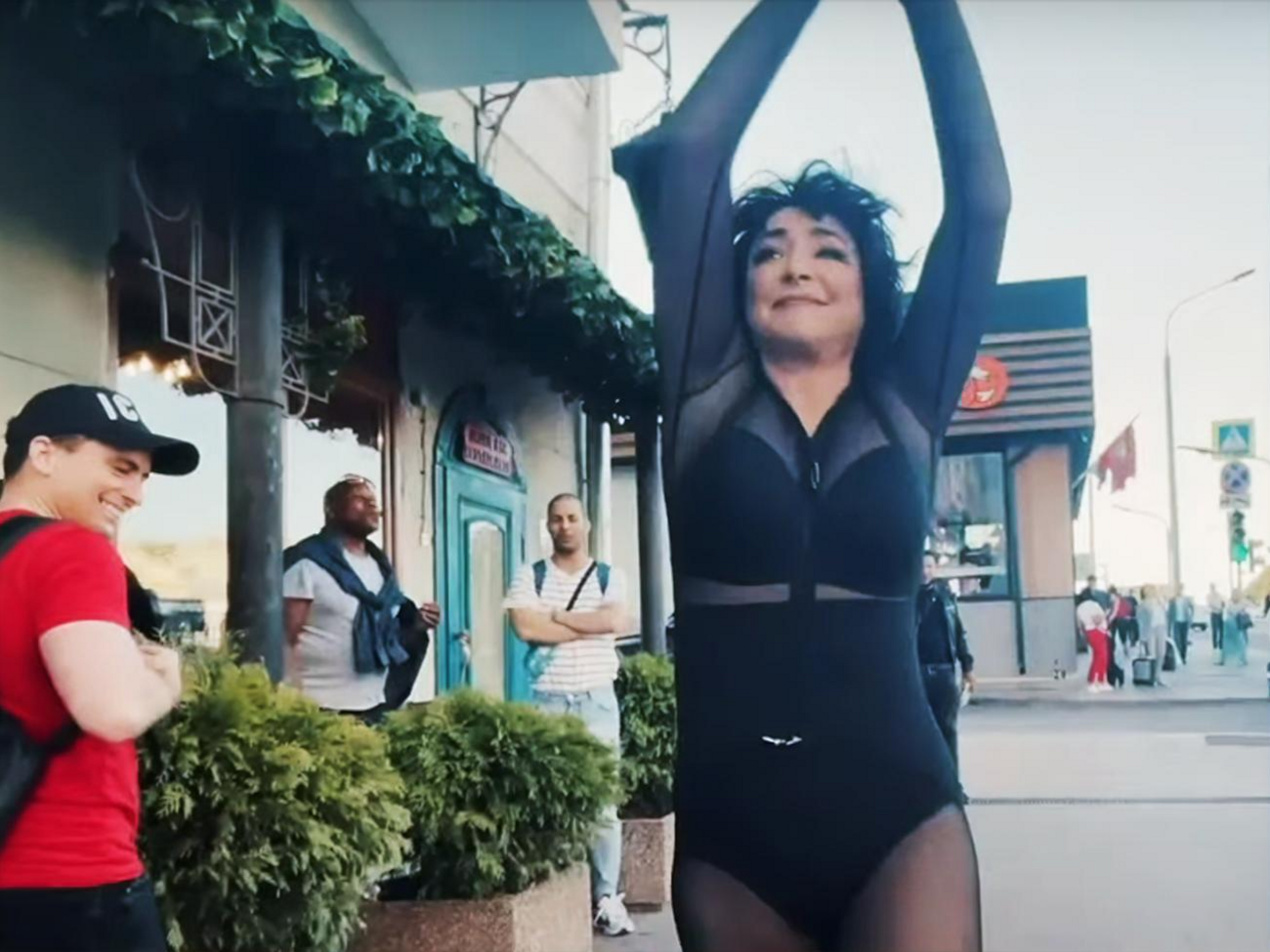 Лолита Милявская: Нажимаешь кнопку "антиклимакс", королева взрослых вечеринок